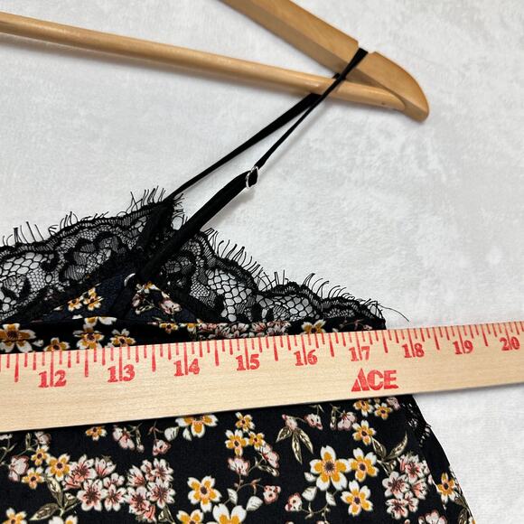 Wild Fable Small Lace Trim Moody Whimsy Goth Floral Black Camisole Top Witchy - Picture 6 of 8